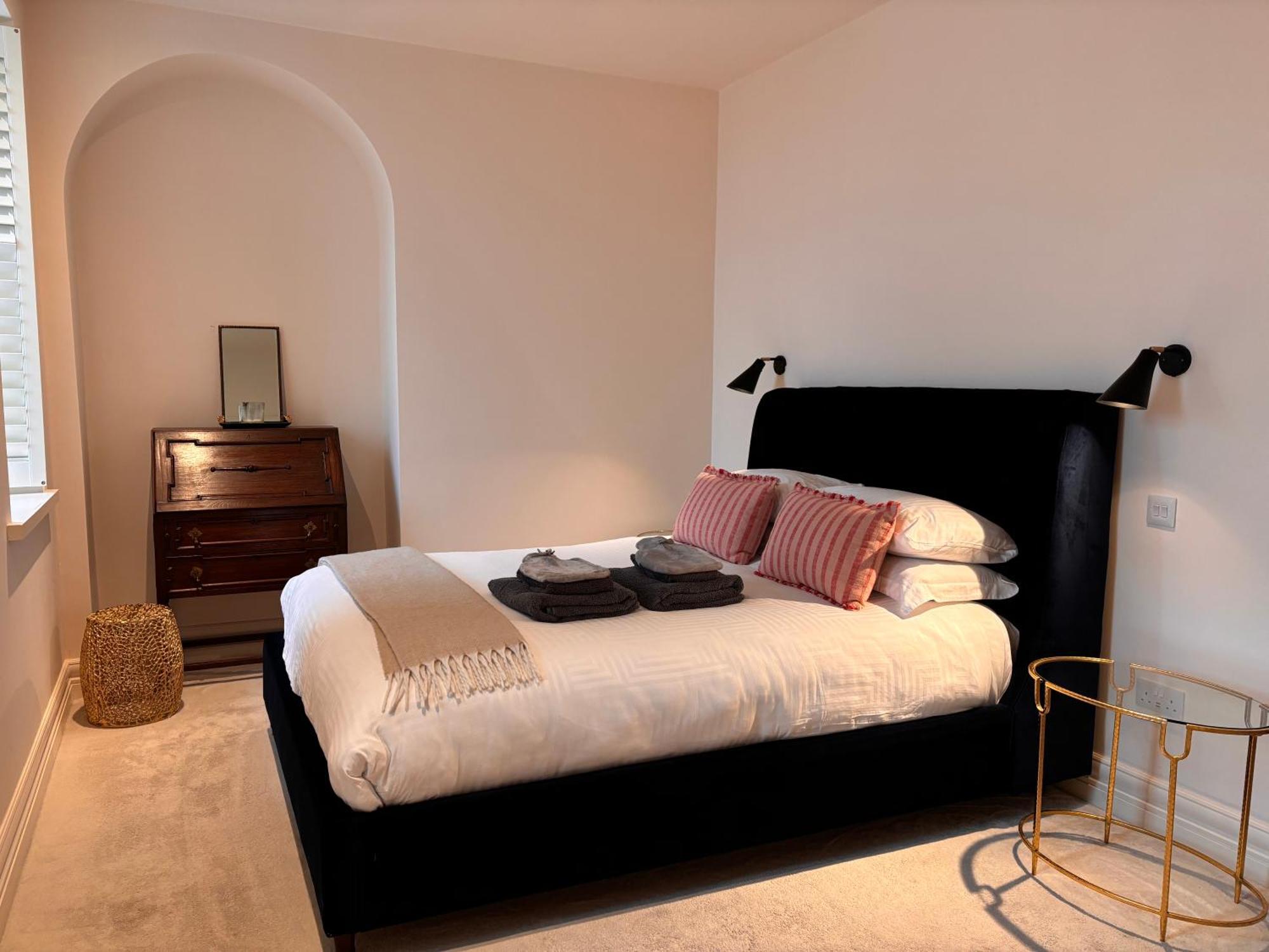 Luxurious 2 Bedroom Apartment With Sea View In Monkstown Blackrock  Exterior photo